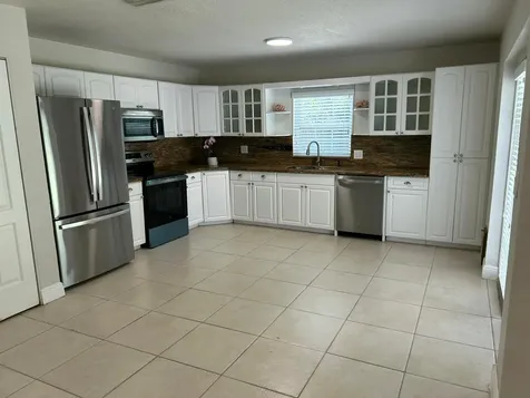 61 NW 47th Street Oakland Park FL 33309