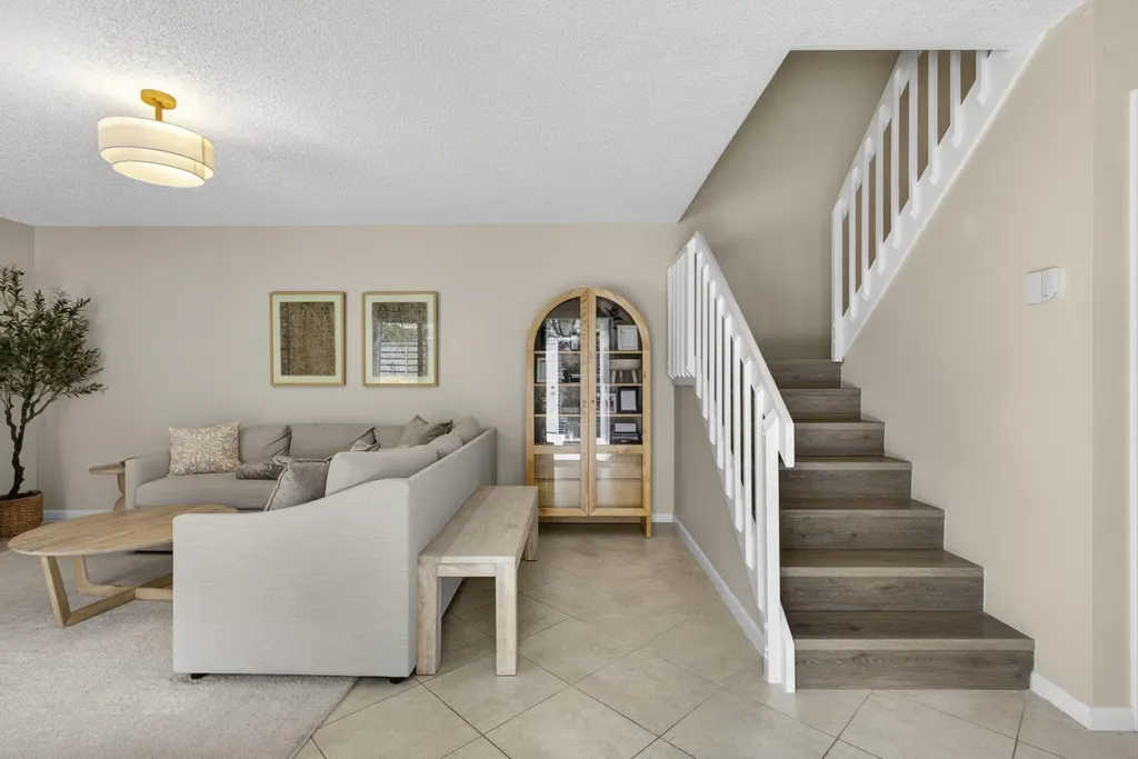 121 1st Terrace Palm Beach Gardens FL 33418