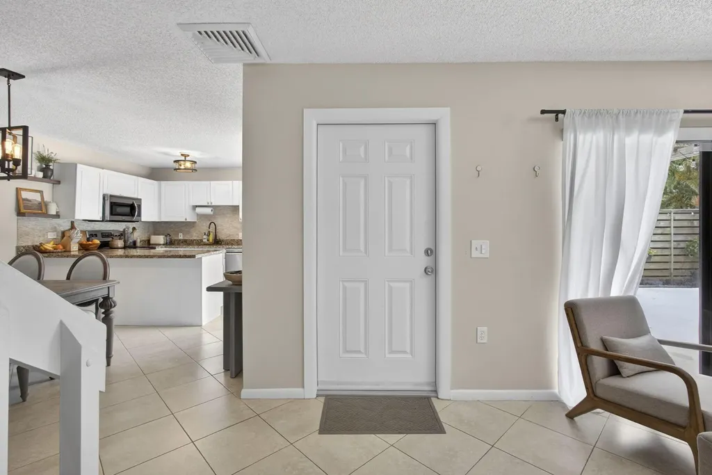 121 1st Terrace Palm Beach Gardens FL 33418