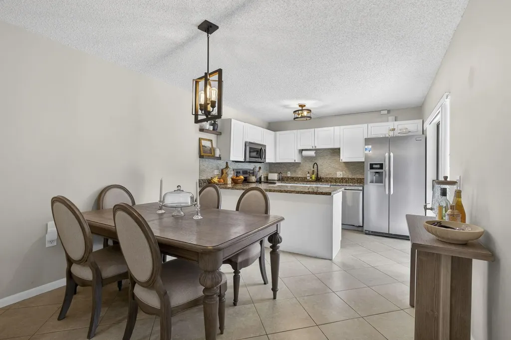121 1st Terrace Palm Beach Gardens FL 33418