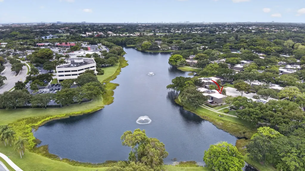 121 1st Terrace Palm Beach Gardens FL 33418