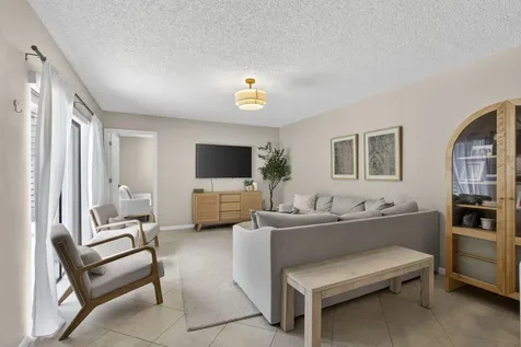 121 1st Terrace Palm Beach Gardens FL 33418