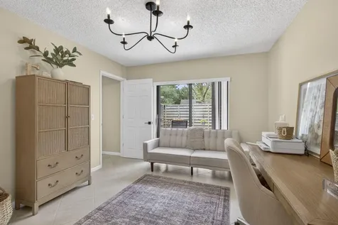 121 1st Terrace Palm Beach Gardens FL 33418