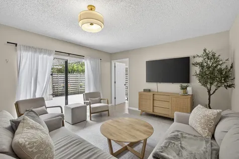 121 1st Terrace Palm Beach Gardens FL 33418