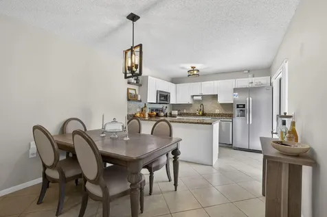 121 1st Terrace Palm Beach Gardens FL 33418