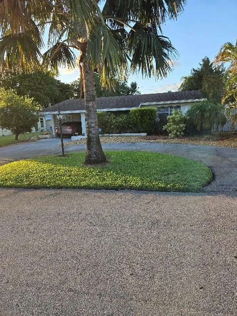 311 NE 42nd Street Oakland Park FL 33334