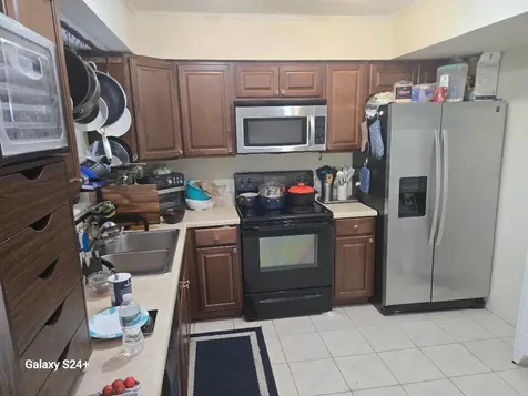 311 NE 42nd Street Oakland Park FL 33334