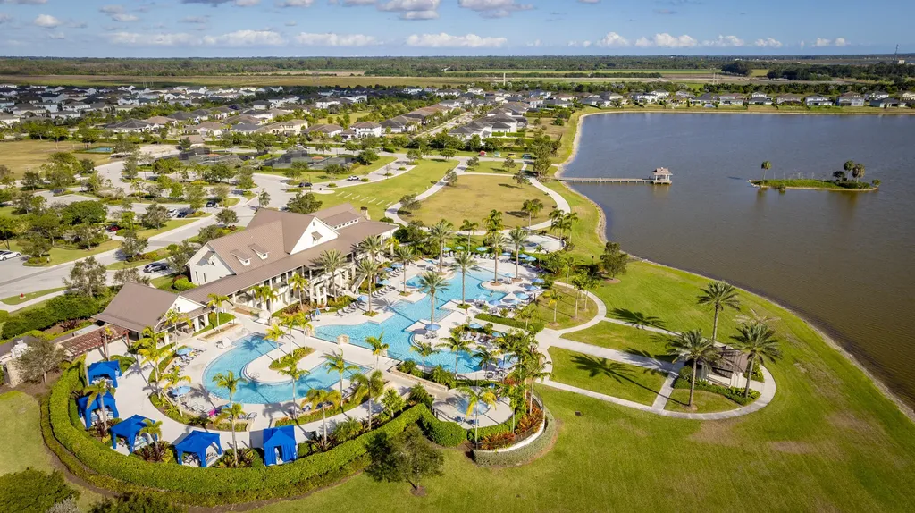 19199 Rolling Acres Road The Acreage FL 33470