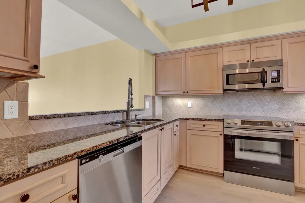 370 Golfview Road North Palm Beach FL 33408