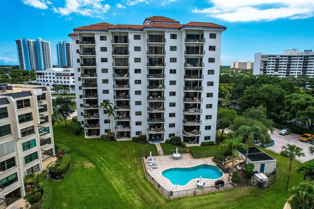 370 Golfview Road North Palm Beach FL 33408