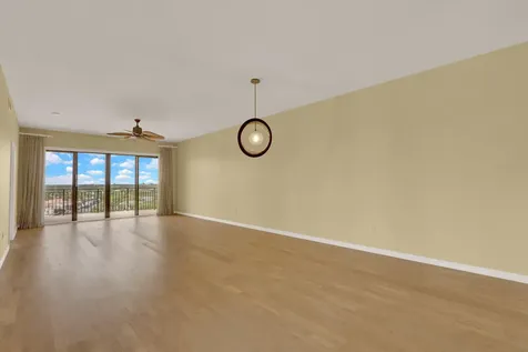 370 Golfview Road North Palm Beach FL 33408