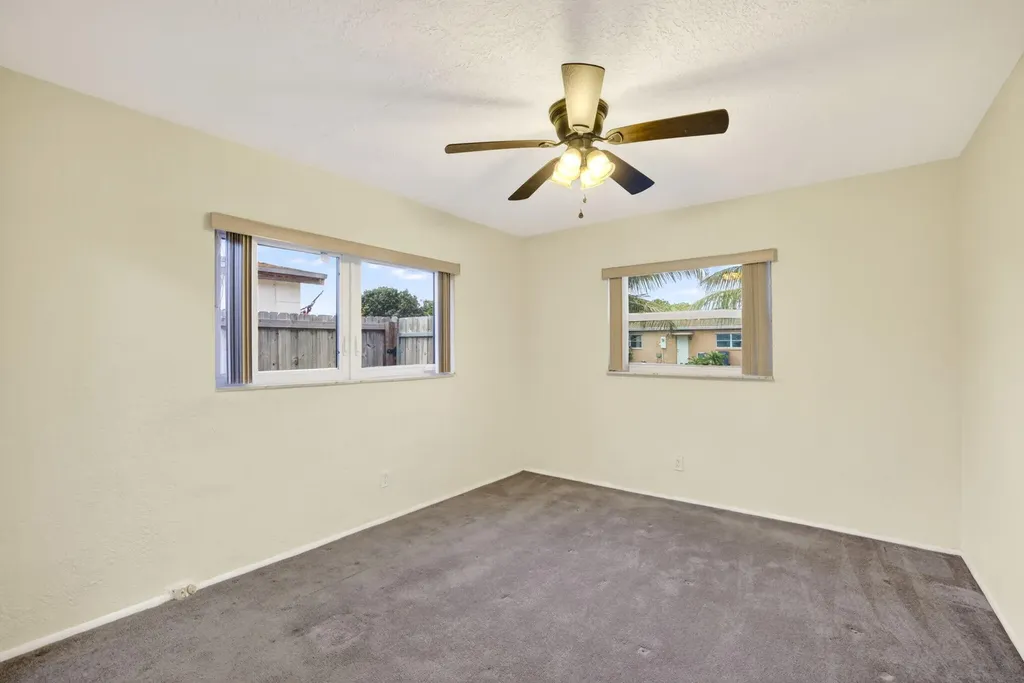 4399 NW 43rd Court Lauderdale Lakes FL 33319