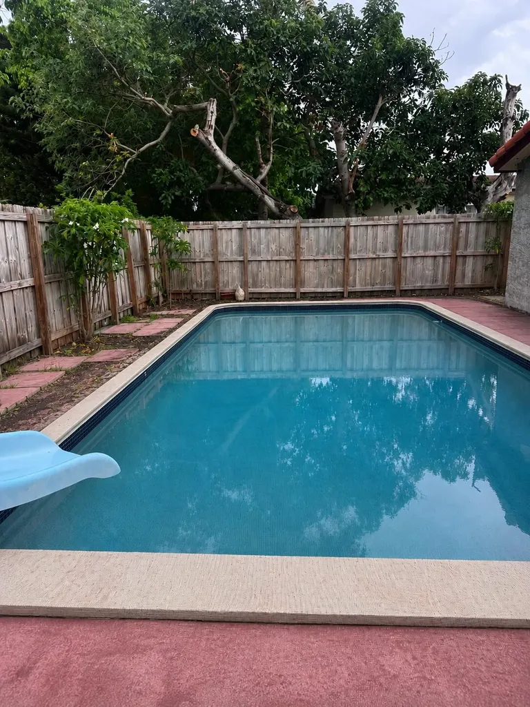 4399 NW 43rd Court Lauderdale Lakes FL 33319