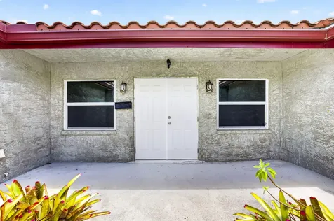 4399 NW 43rd Court Lauderdale Lakes FL 33319