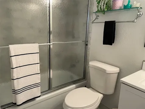 9420 S Hollybrook Lake Drive Pembroke Pines FL 33025