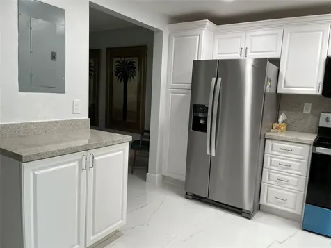 9420 S Hollybrook Lake Drive Pembroke Pines FL 33025