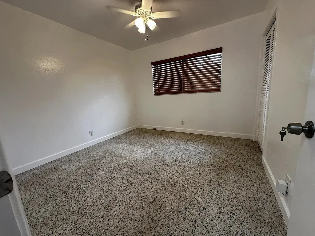 950 E Dayton Circle Fort Lauderdale FL 33312