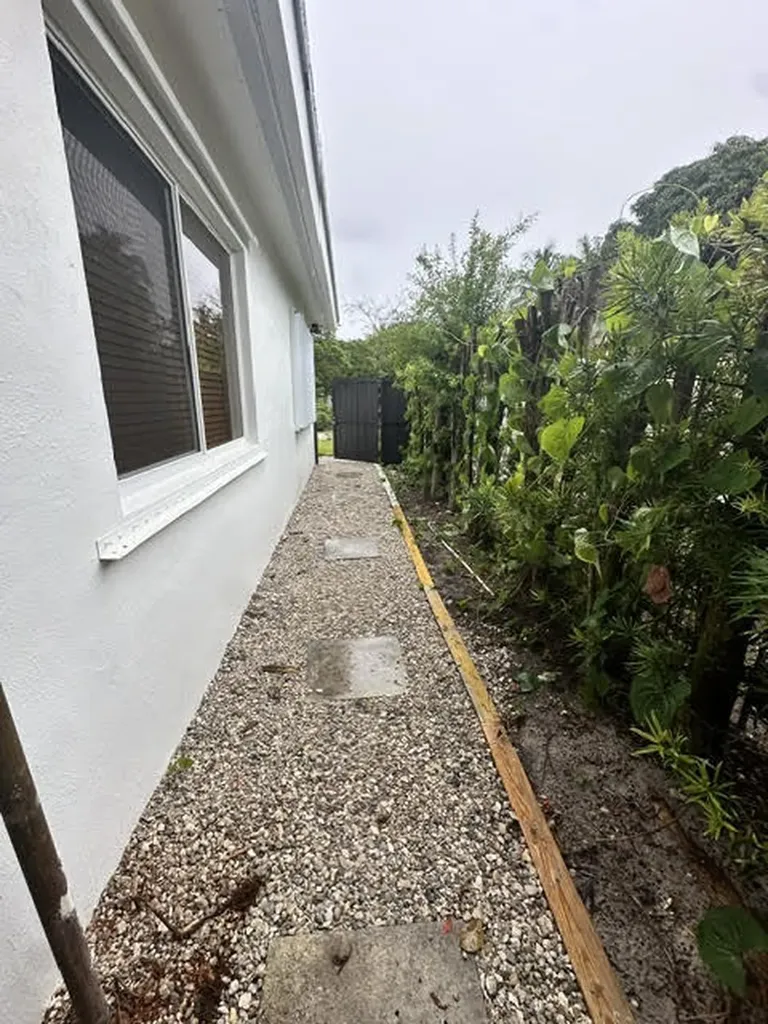 950 E Dayton Circle Fort Lauderdale FL 33312