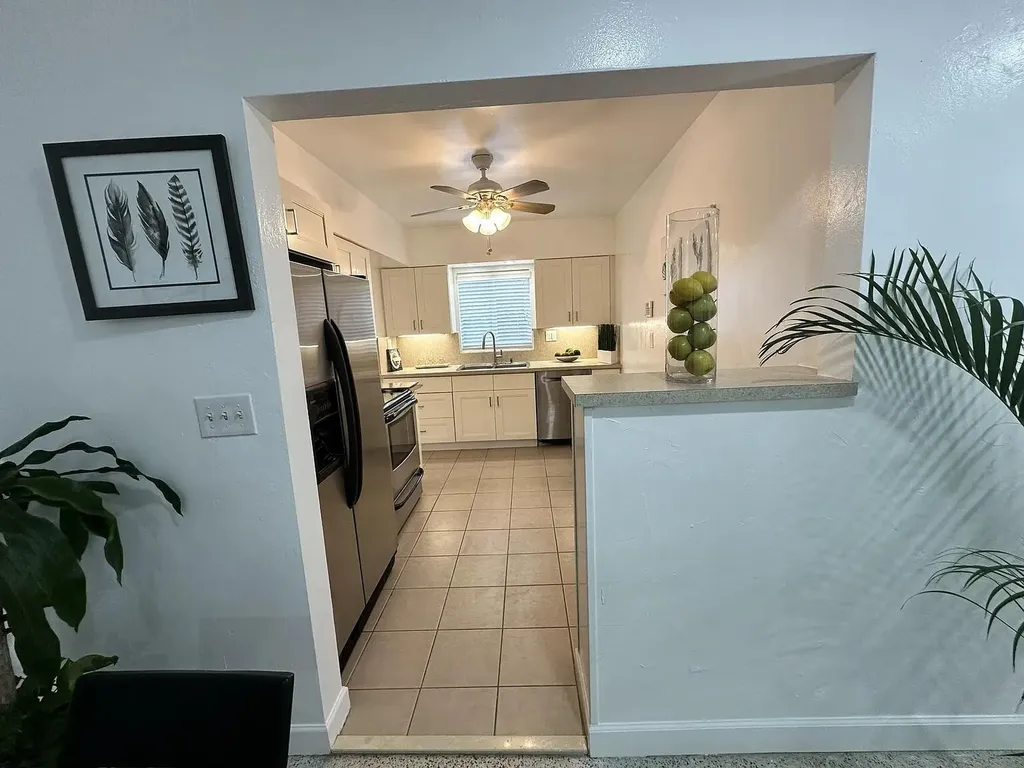 950 E Dayton Circle Fort Lauderdale FL 33312