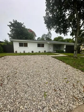 950 E Dayton Circle Fort Lauderdale FL 33312