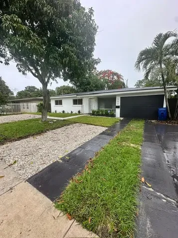 950 E Dayton Circle Fort Lauderdale FL 33312