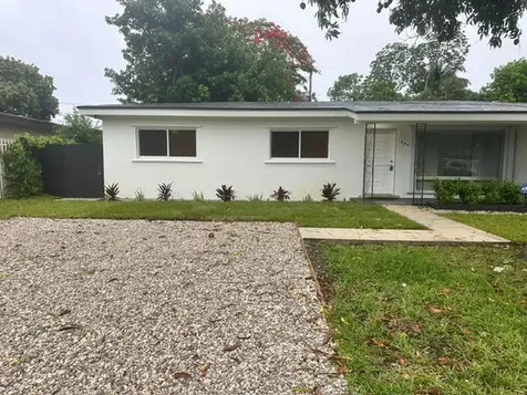 950 E Dayton Circle Fort Lauderdale FL 33312