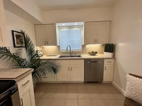 950 E Dayton Circle Fort Lauderdale FL 33312