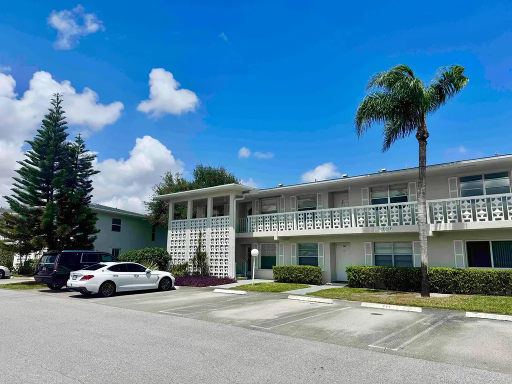 2811 SW 15th Street Delray Beach FL 33445