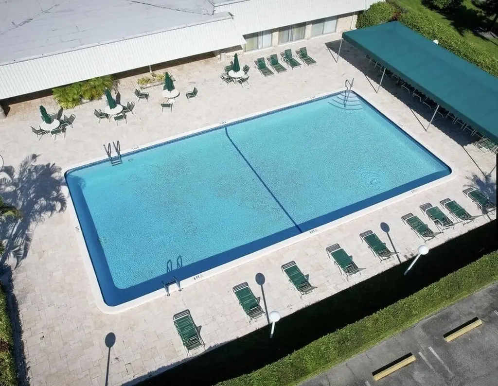 2811 SW 15th Street Delray Beach FL 33445