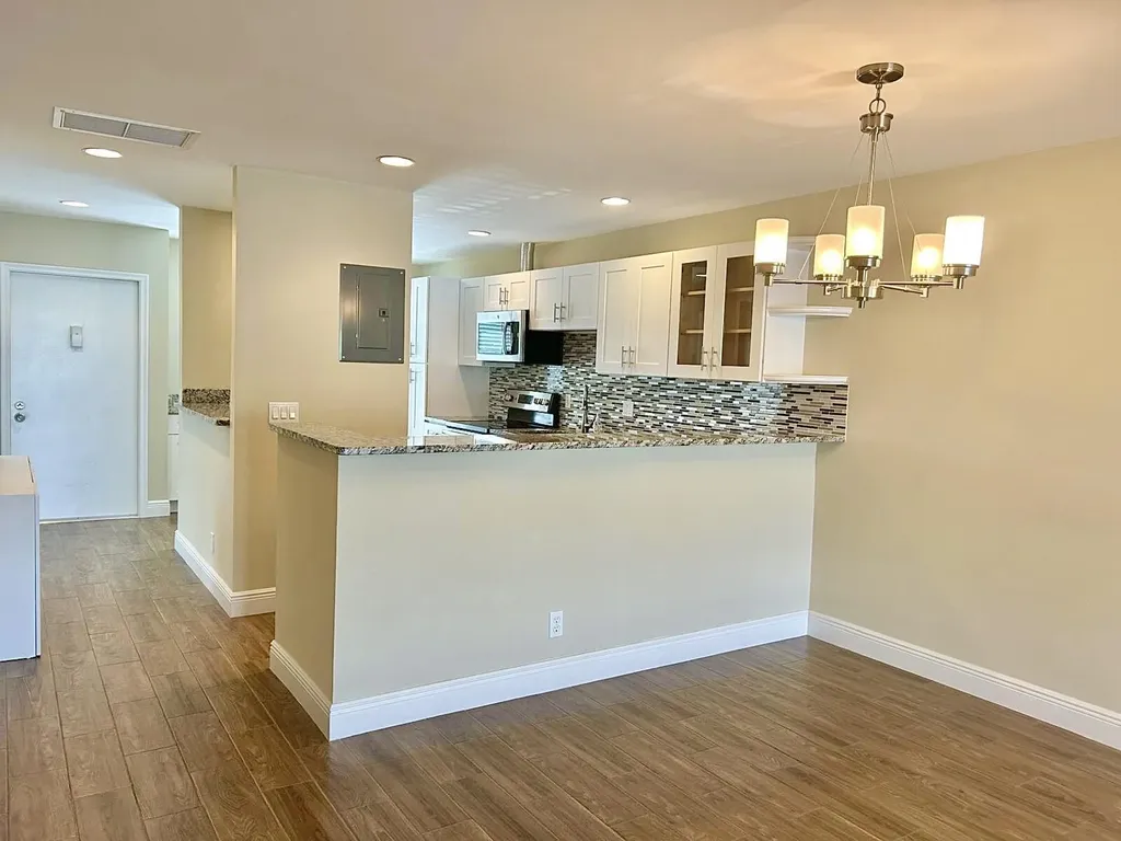 2811 SW 15th Street Delray Beach FL 33445