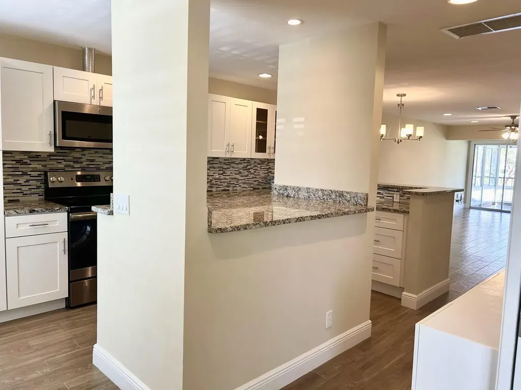 2811 SW 15th Street Delray Beach FL 33445