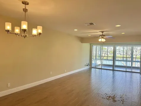 2811 SW 15th Street Delray Beach FL 33445