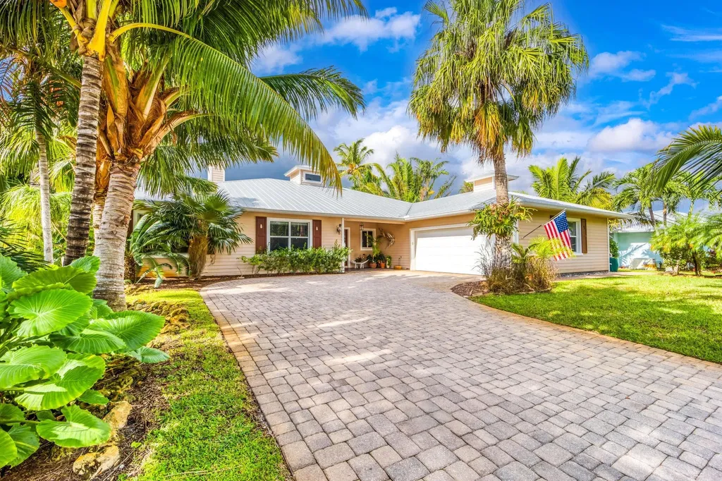 2672 NW South Shore Road Stuart FL 34994
