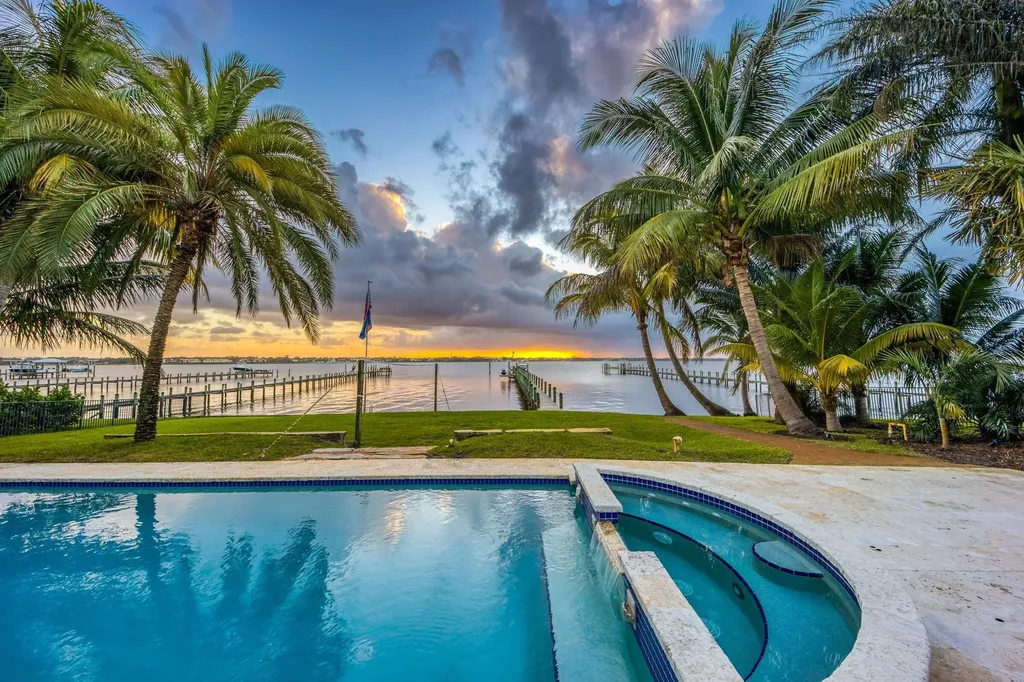2672 NW South Shore Road Stuart FL 34994