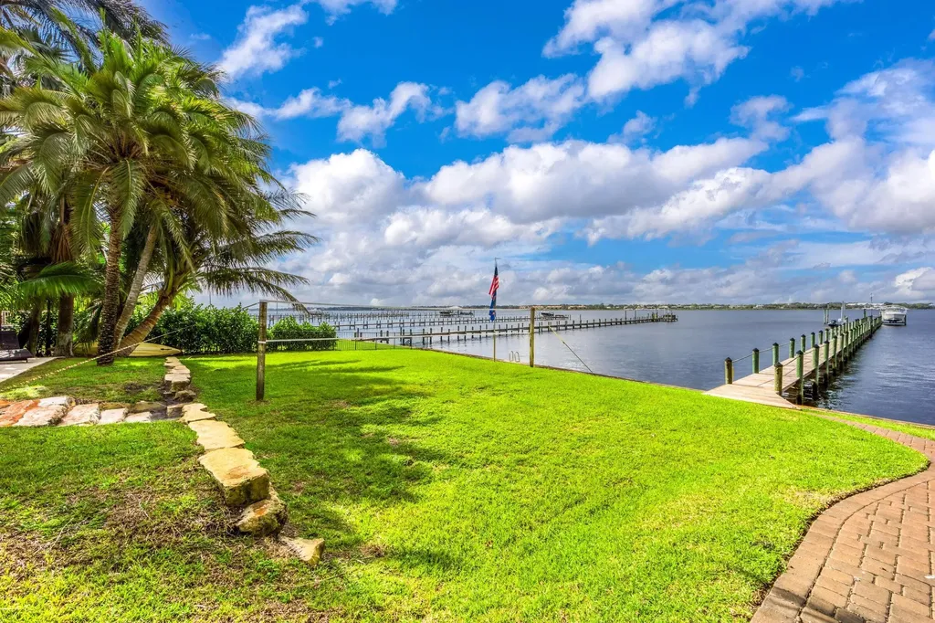 2672 NW South Shore Road Stuart FL 34994