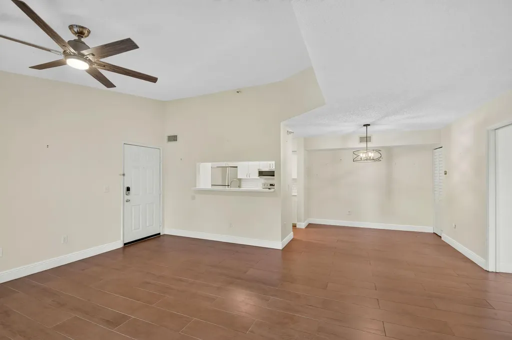 123 Yacht Club Way Hypoluxo FL 33462