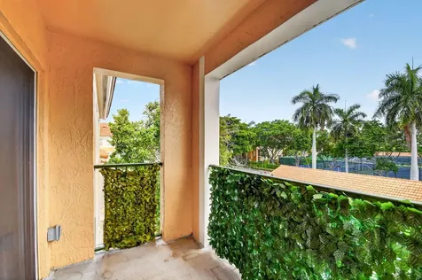 123 Yacht Club Way Hypoluxo FL 33462