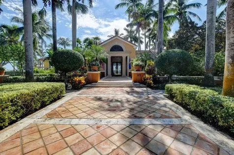 123 Yacht Club Way Hypoluxo FL 33462