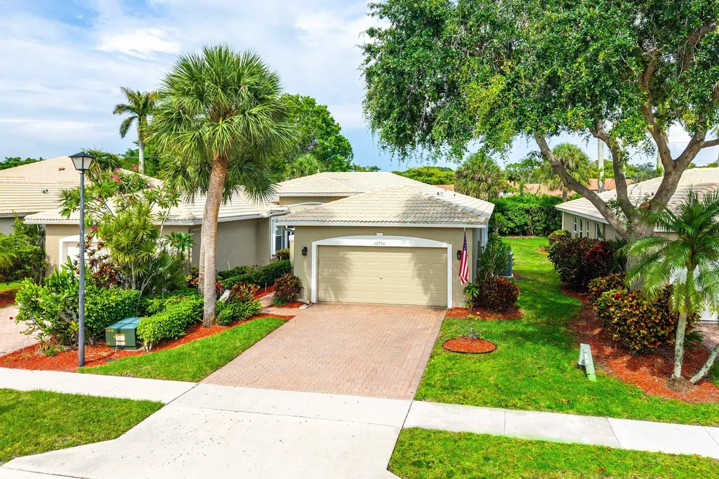 10760 Royal Caribbean Circle Boynton Beach FL 33437