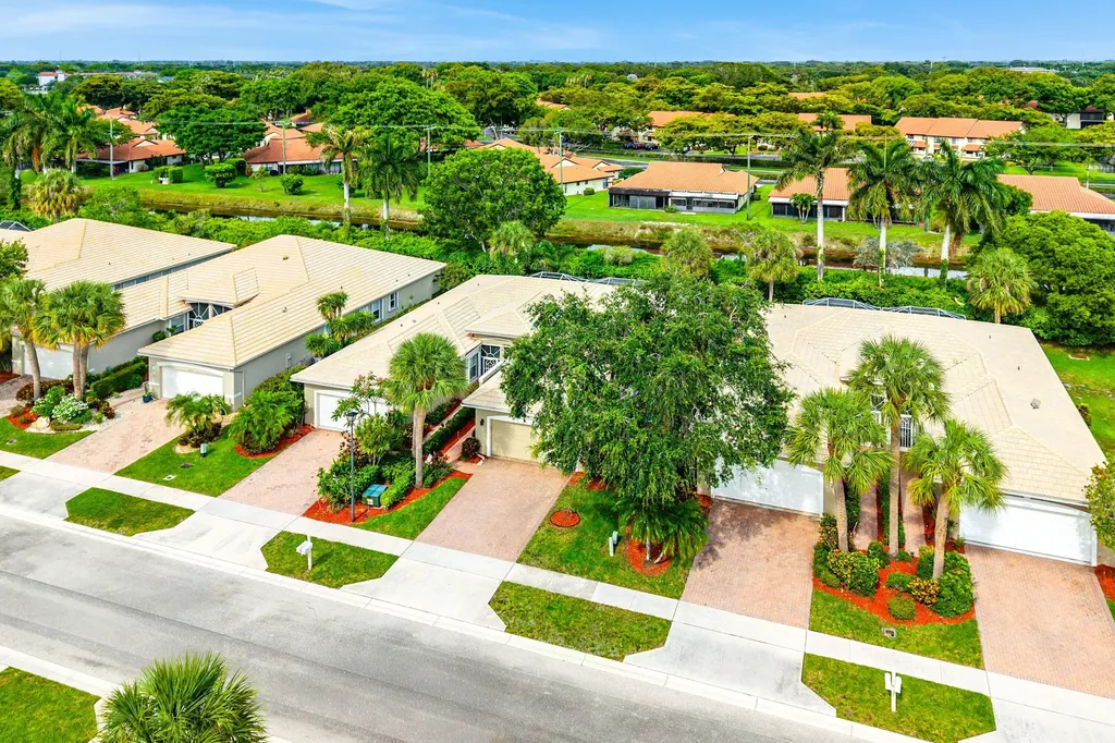 10760 Royal Caribbean Circle Boynton Beach FL 33437