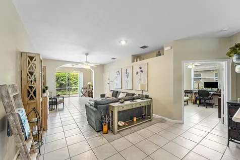 10760 Royal Caribbean Circle Boynton Beach FL 33437