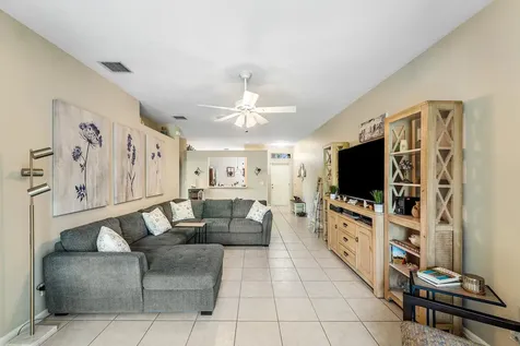 10760 Royal Caribbean Circle Boynton Beach FL 33437