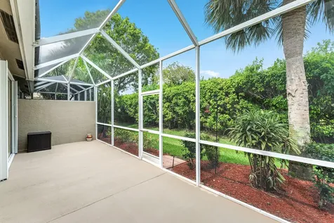 10760 Royal Caribbean Circle Boynton Beach FL 33437