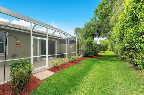 10760 Royal Caribbean Circle Boynton Beach FL 33437