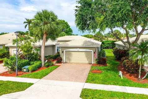 10760 Royal Caribbean Circle Boynton Beach FL 33437