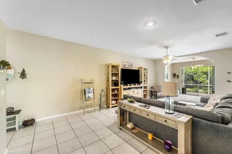 10760 Royal Caribbean Circle Boynton Beach FL 33437