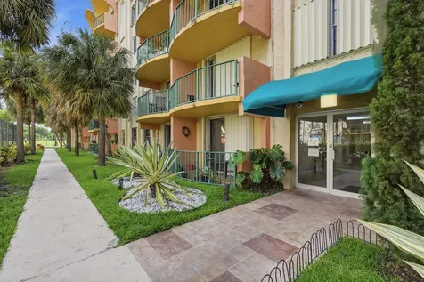 9360 Fontainebleau Boulevard Miami FL 33172
