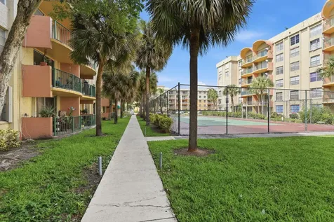 9360 Fontainebleau Boulevard Miami FL 33172