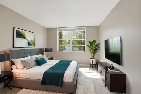 9360 Fontainebleau Boulevard Miami FL 33172