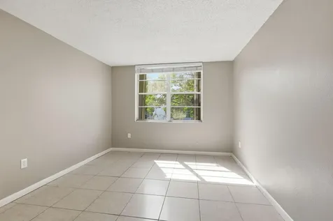 9360 Fontainebleau Boulevard Miami FL 33172